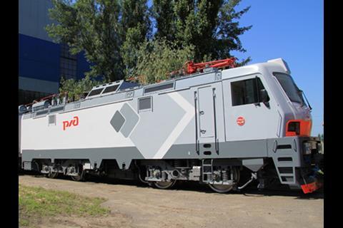 Alstom/Transmashholding 2ES5 twin-section electric freight locomotive.